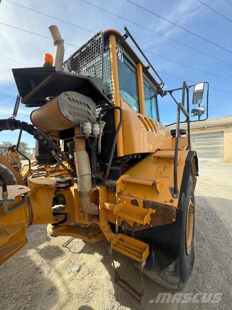 Volvo A 30 E Liigendraamiga pinnaseveokid