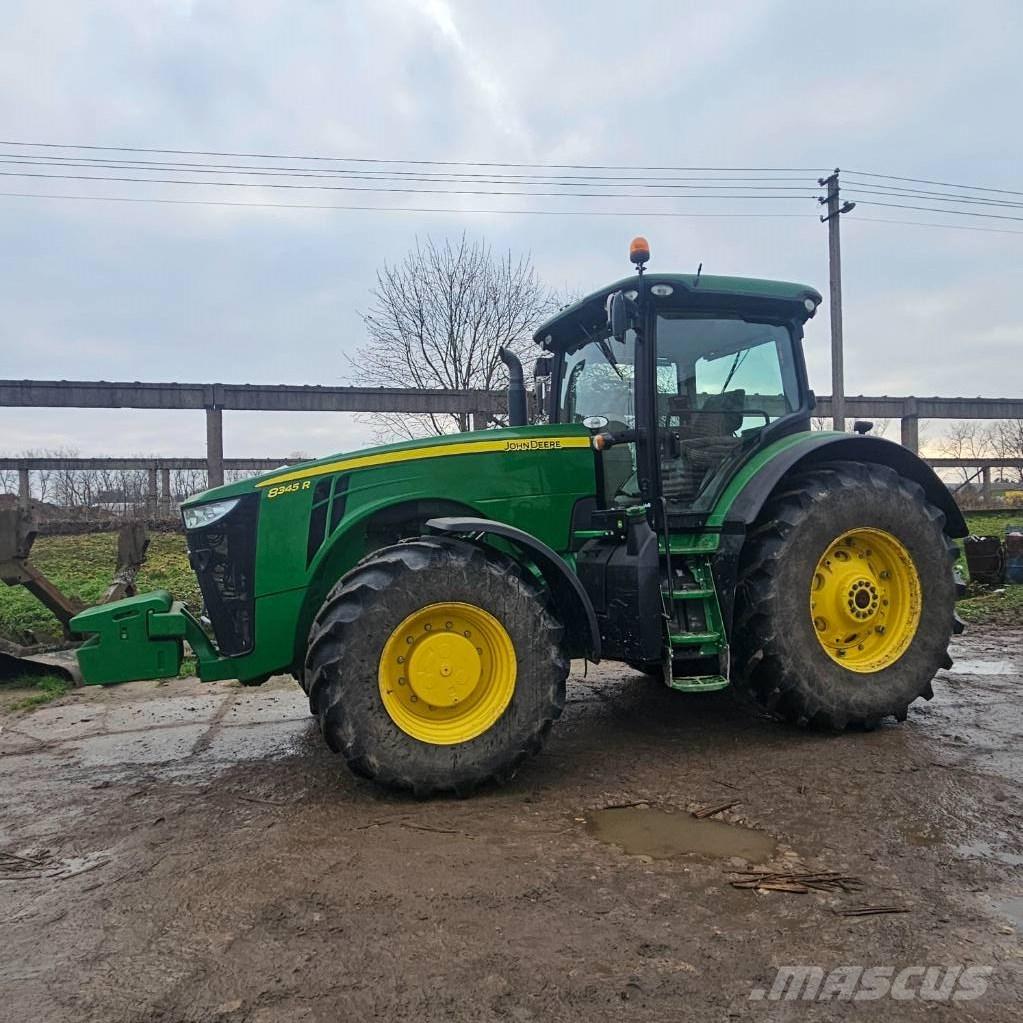 John Deere 8345 R Traktorid