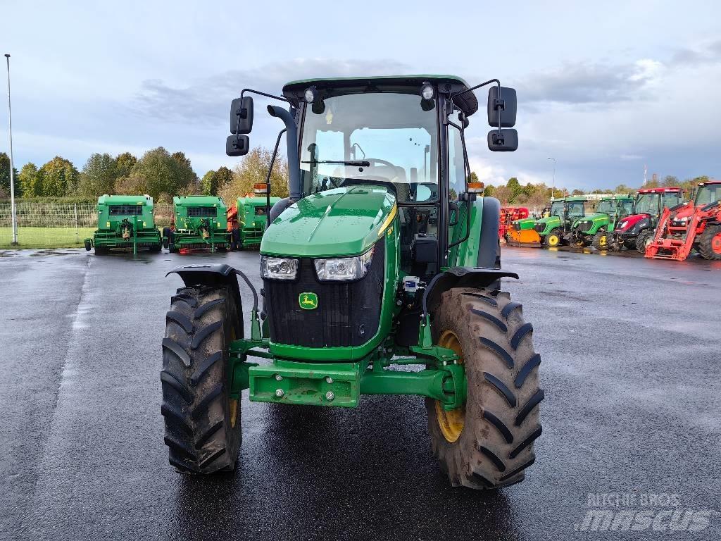 John Deere 5100 M Traktorid
