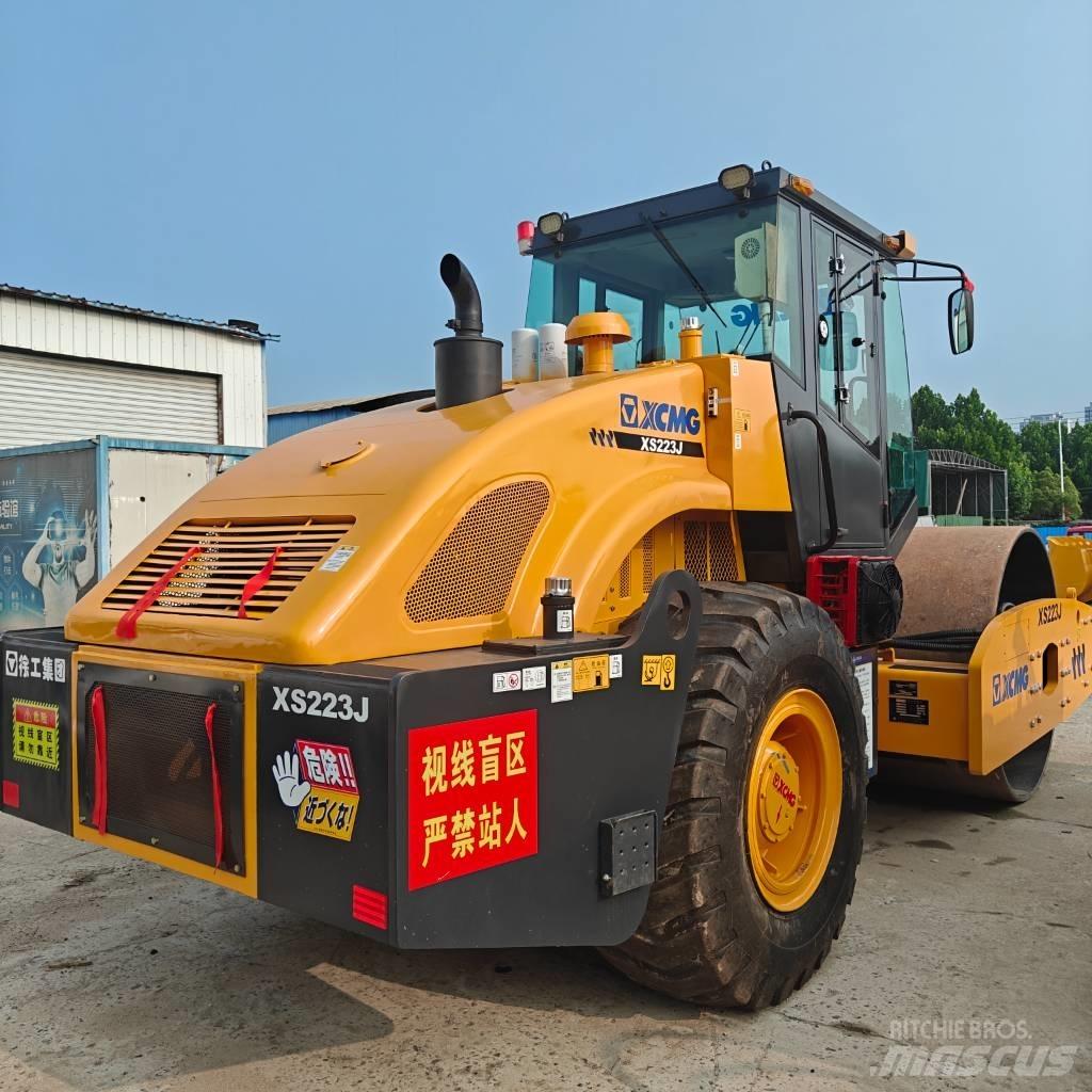 XCMG XS 223 J Ühe trumliga rullid