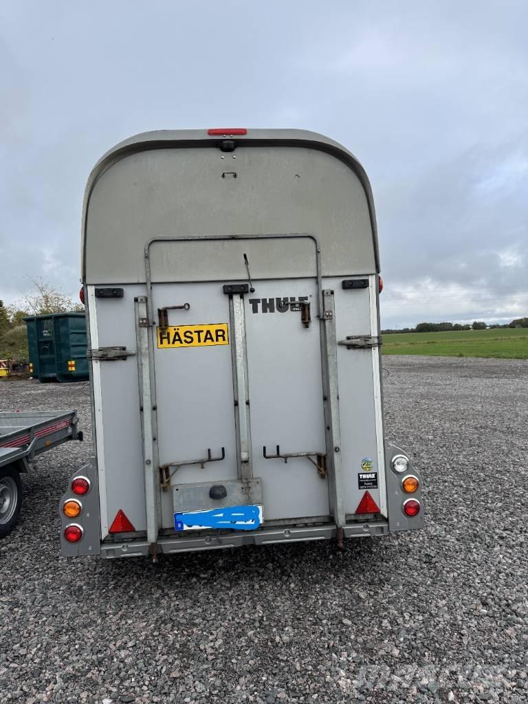 Thule Excellent 200 Loomaveohaagised