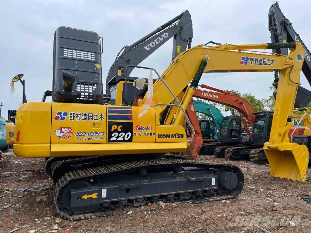 Komatsu PC 220-8N1 Roomikekskavaatorid