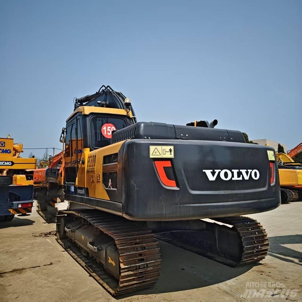 Volvo EC 220 Roomikekskavaatorid
