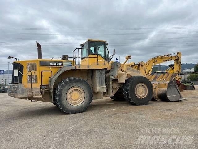 Komatsu WA 600-6 Rataslaadurid