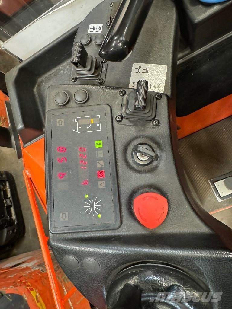 Toyota SSE135L Platvormiga virnastajad