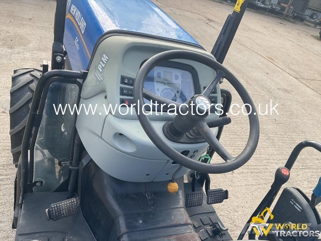 New Holland T 4.65 V Traktorid