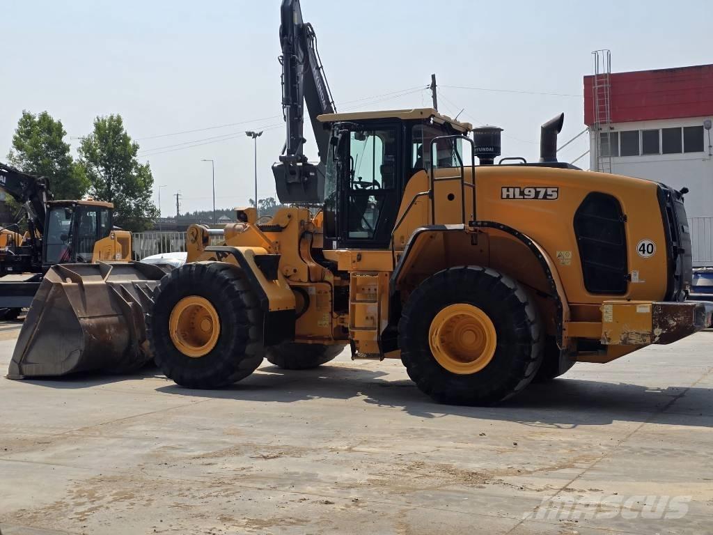 Hyundai HL 975 Rataslaadurid