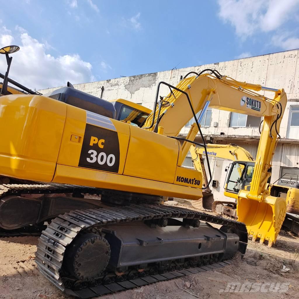 Komatsu PC 300 Roomikekskavaatorid