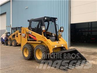 CAT 216 B 3 Väikelaadurid