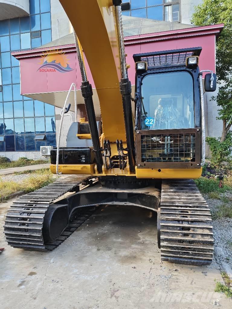 CAT 320D2L Roomikekskavaatorid