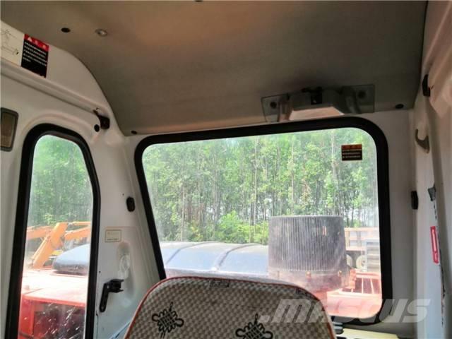 Doosan DH225LC-7 Roomikekskavaatorid