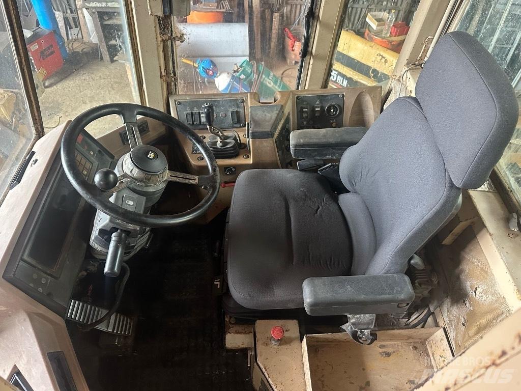 CAT 970 F Rataslaadurid