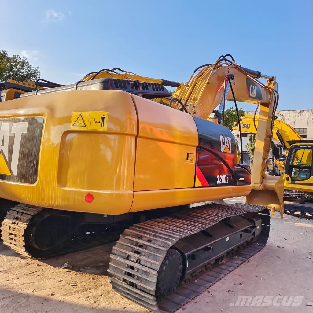 CAT 320 D Roomikekskavaatorid