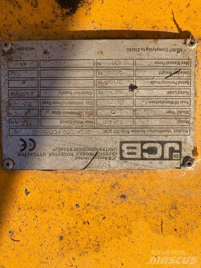 JCB S 2646 E Käärtõstukid