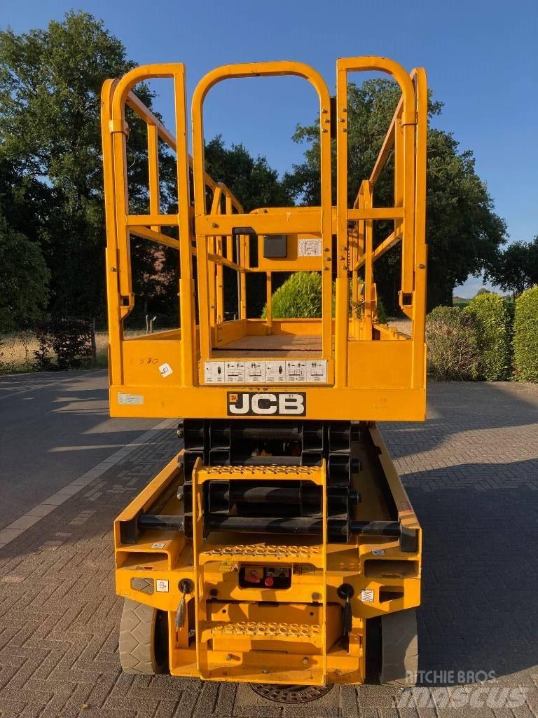 JCB S 2646 E Käärtõstukid