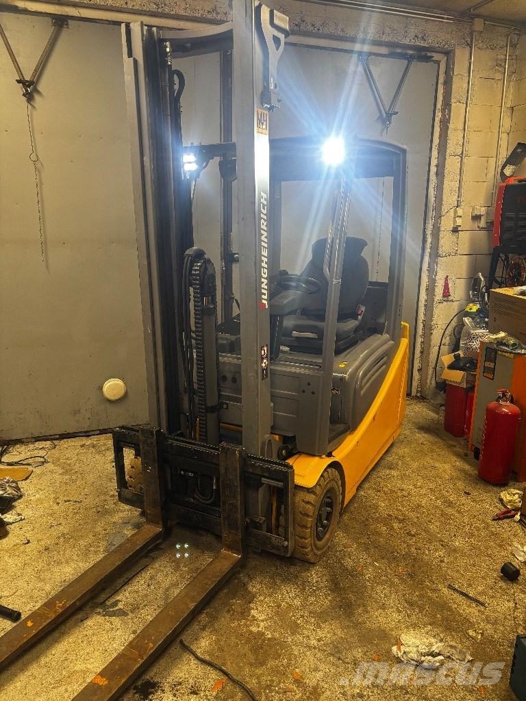 Jungheinrich EFG 216 Elektritõstukid