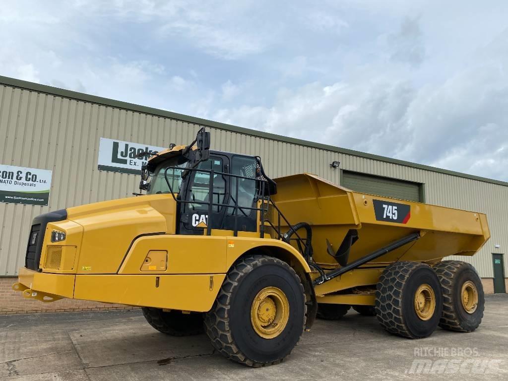 CAT 745 C Liigendraamiga pinnaseveokid
