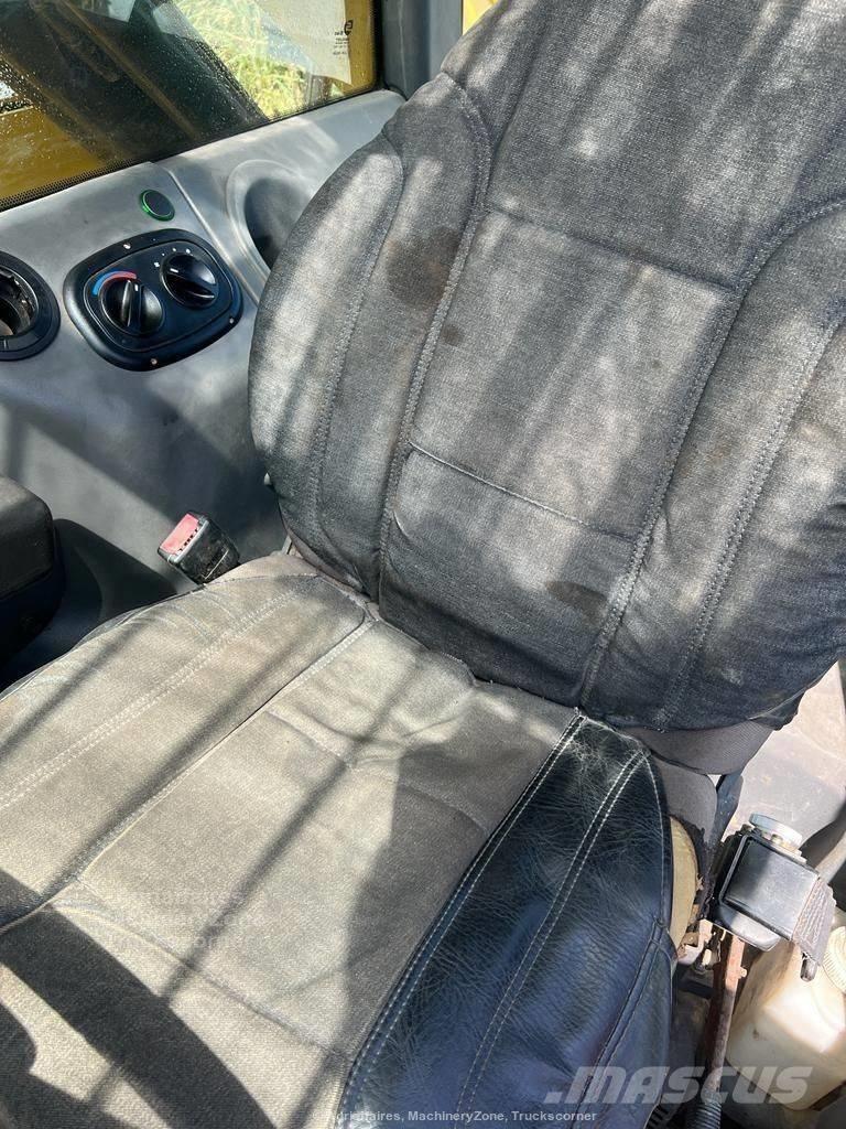 New Holland LM 1445 Teleskooplaadurid