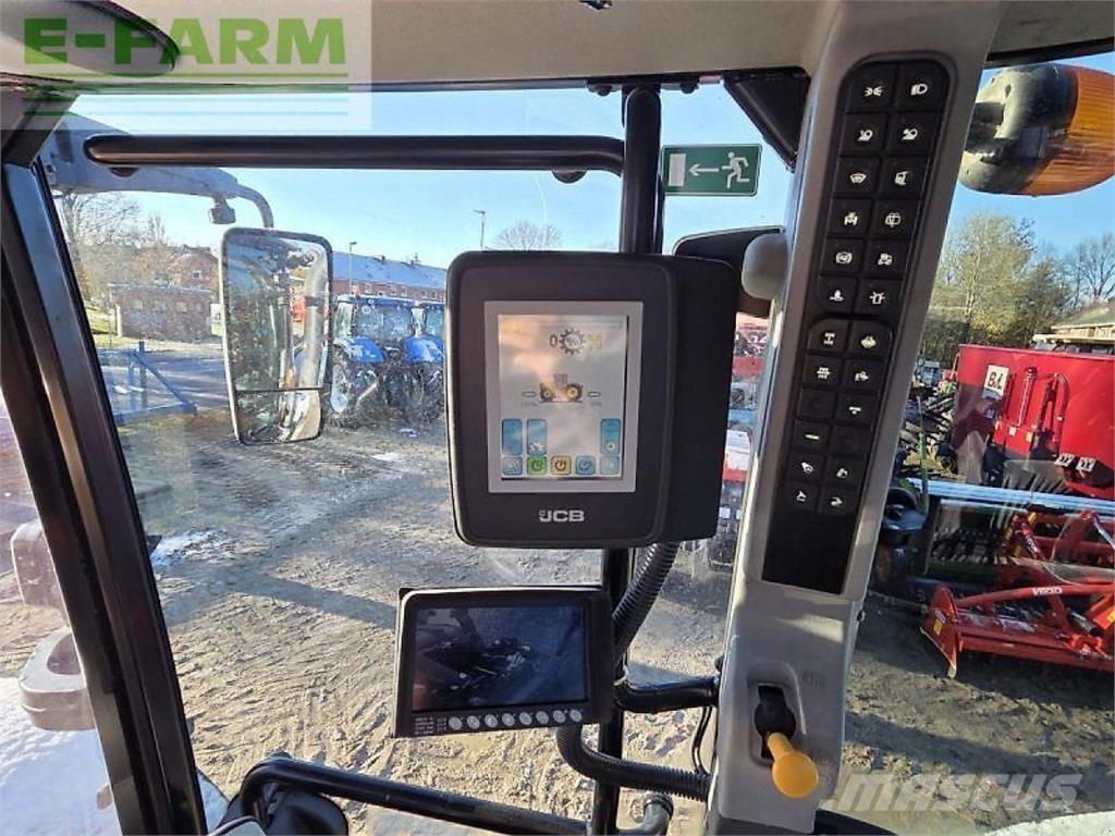 JCB fastrac 8330 Traktorid