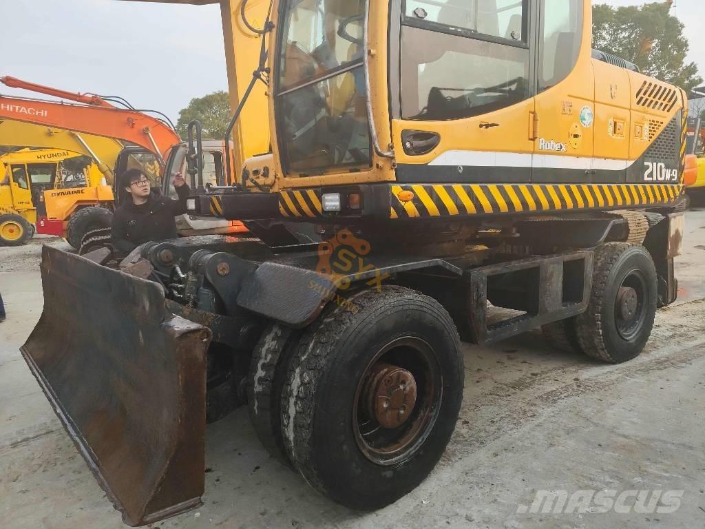 Hyundai 210W-9 Ratasekskavaatorid