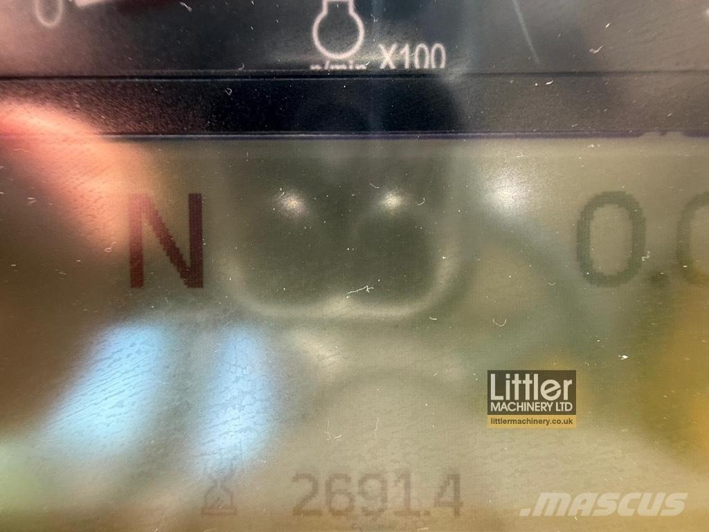 CAT 775 G Liigendraamiga pinnaseveokid