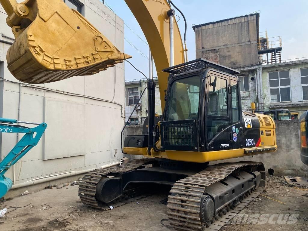 CAT 325 CL Roomikekskavaatorid
