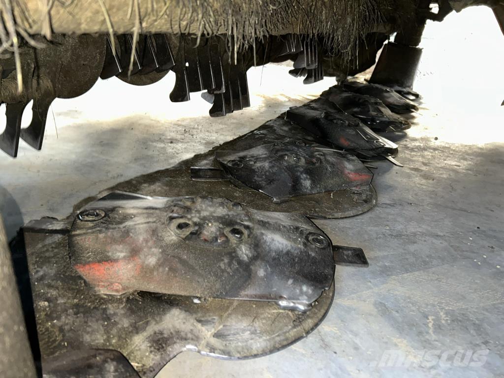 Kuhn FC3125 Esi ja taganiidukid