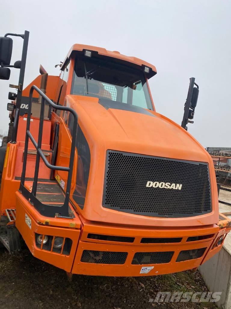 Doosan DA 30 Liigendraamiga pinnaseveokid
