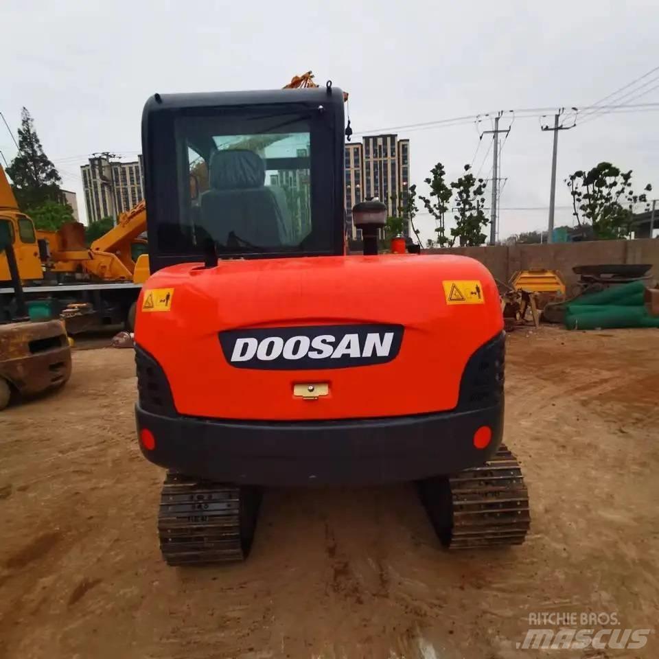 Doosan DH60-7 Roomikekskavaatorid