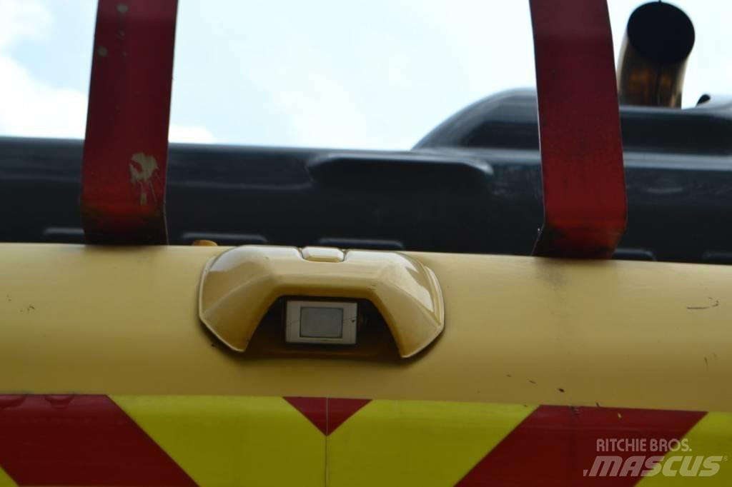 Komatsu PC 210 LC-11 Roomikekskavaatorid