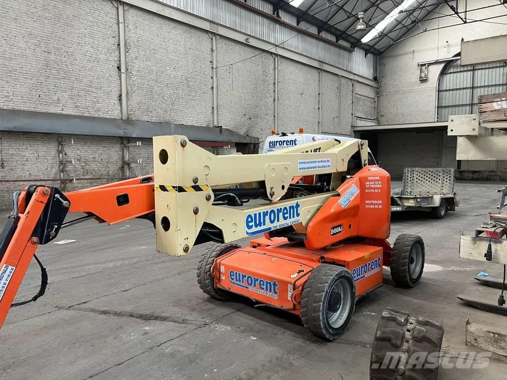JLG E 450 AJ Iseliikuvad poomtõstukid