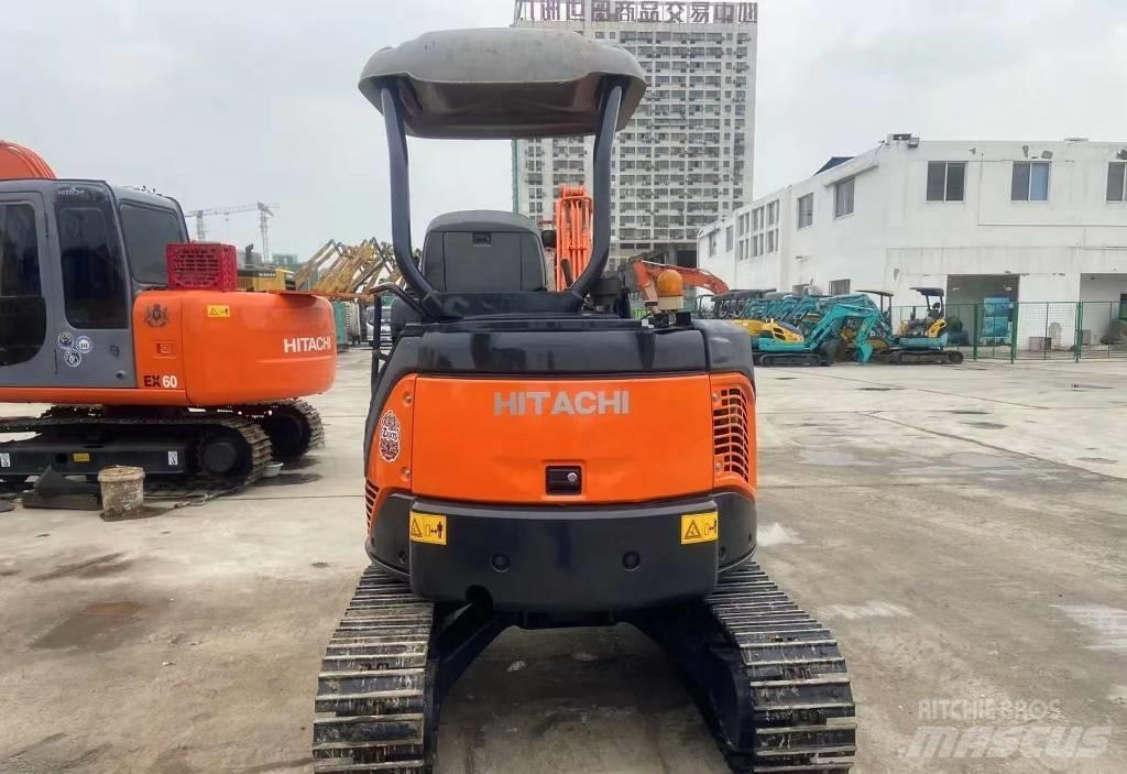 Hitachi 30 Roomikekskavaatorid