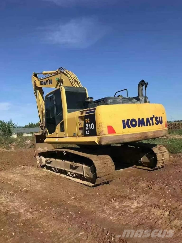 Komatsu PC 210 Roomikekskavaatorid