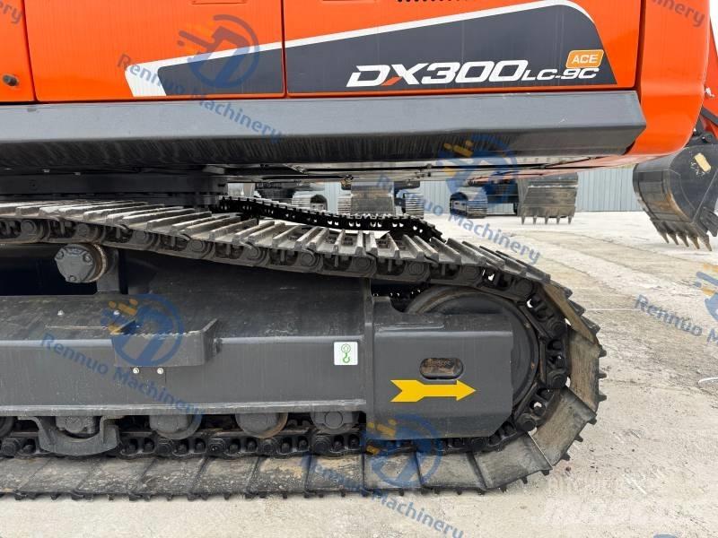 Doosan DX 300 LC-9C Roomikekskavaatorid
