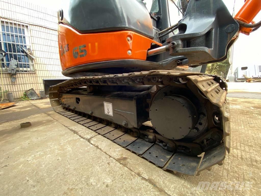 Hitachi ZX65 Miniekskavaatorid < 7 t