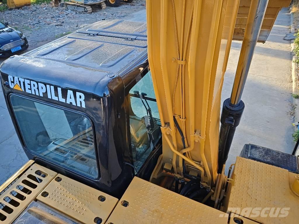 CAT 312 D Roomikekskavaatorid