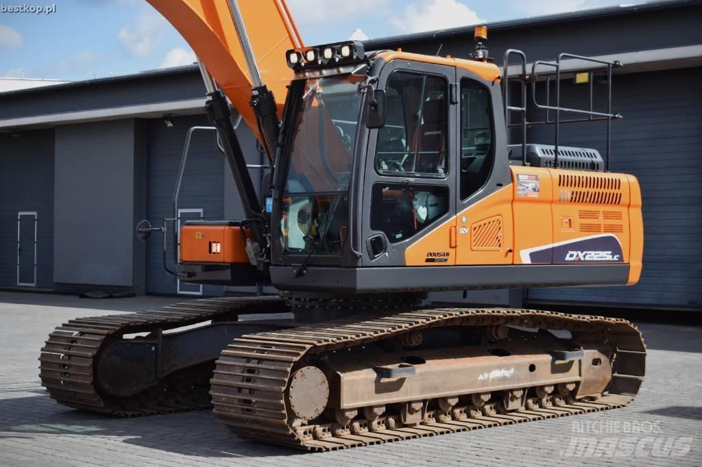 Doosan DX 225 LC-5 Roomikekskavaatorid