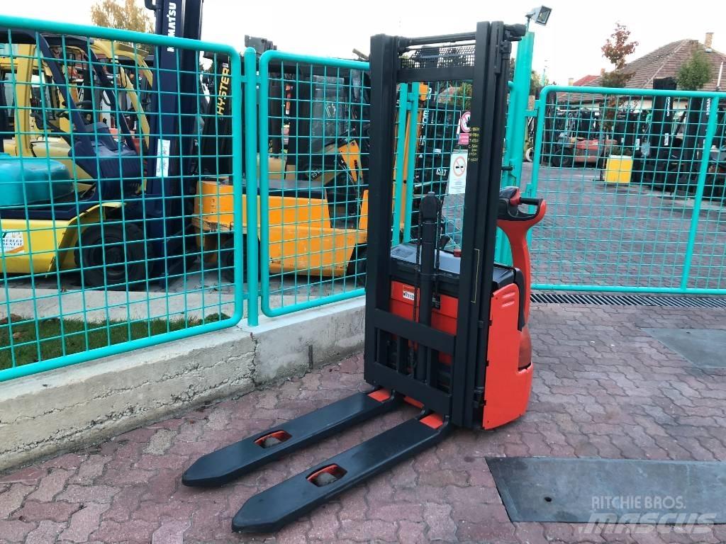 Linde L 12 V-3108 Järelkäidavad virnastajad