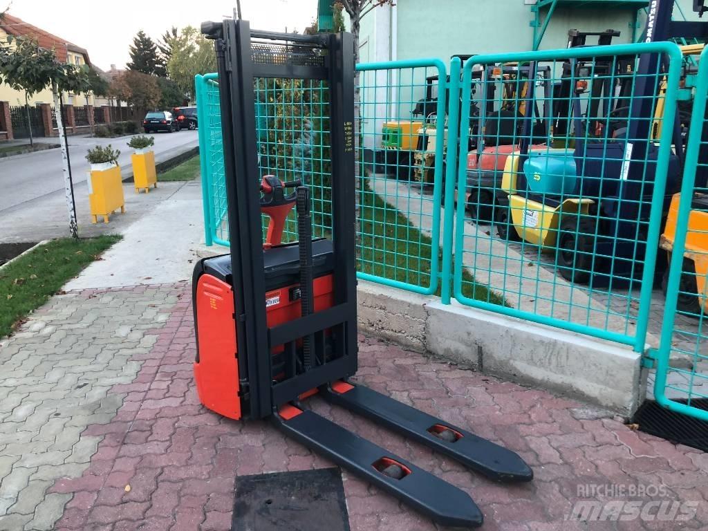 Linde L 12 V-3108 Järelkäidavad virnastajad