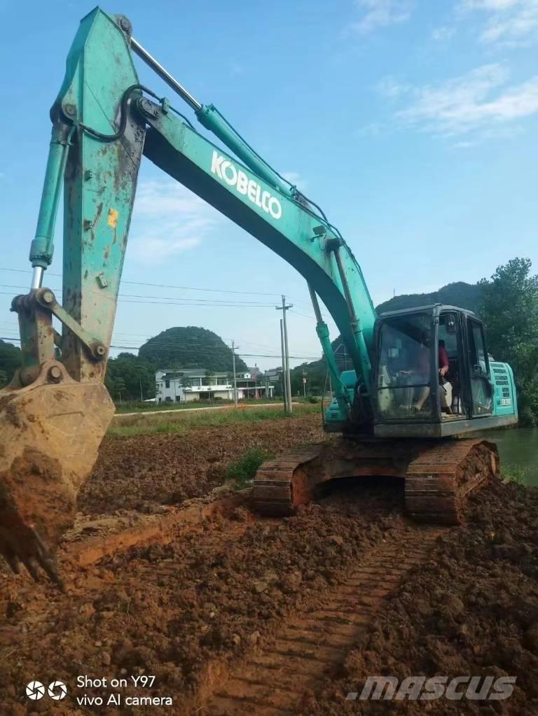 Kobelco SK200-10 Roomikekskavaatorid