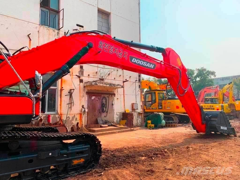Doosan DX 340 LCA Roomikekskavaatorid