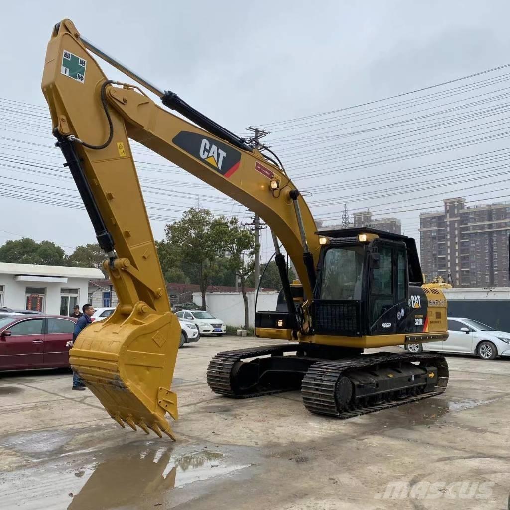 CAT 320 D Roomikekskavaatorid