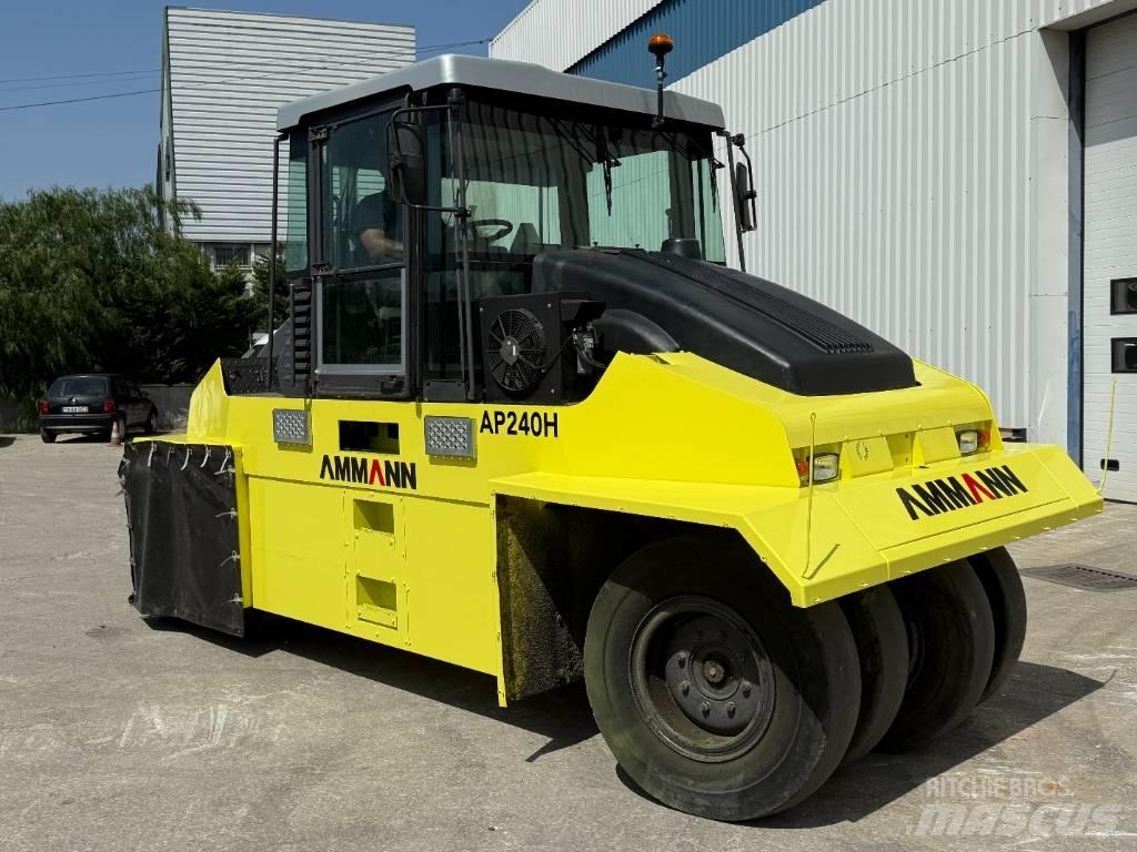 Ammann AP 240 H Pneumorehvidega rullid