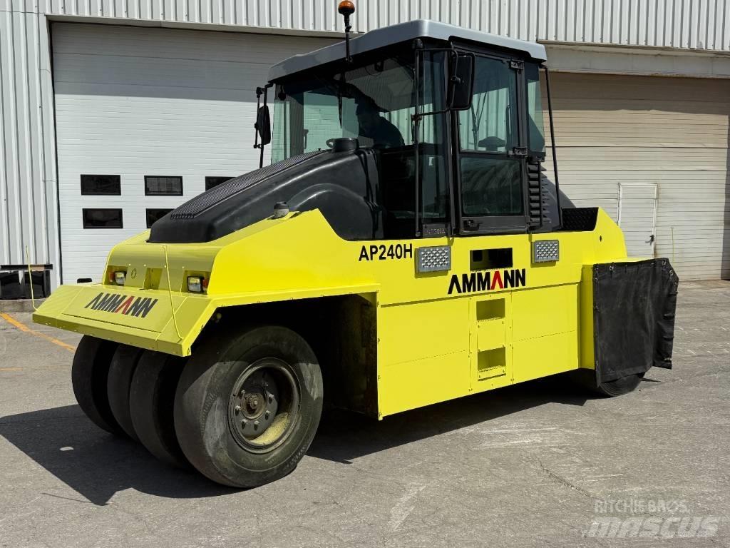 Ammann AP 240 H Pneumorehvidega rullid