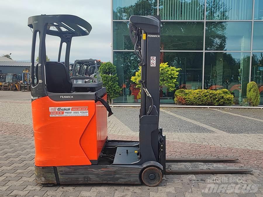 Linde R20B-01 Neljasuuna lükandmastiga tõstukid