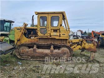 Komatsu D 85-18 Buldooserid