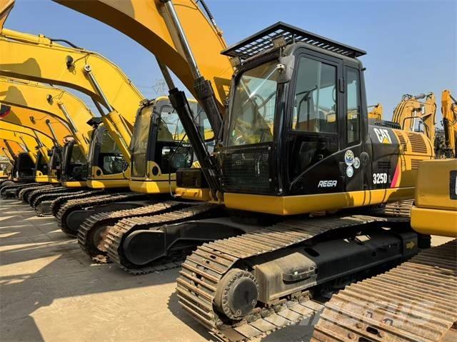 CAT 325 D L Roomikekskavaatorid