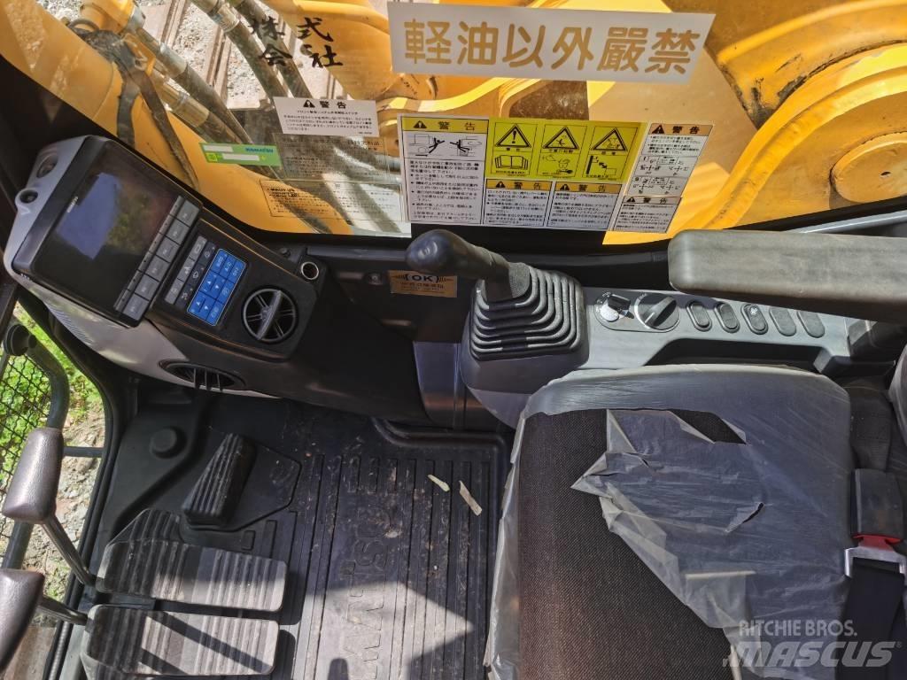 Komatsu PC 450-8 Roomikekskavaatorid