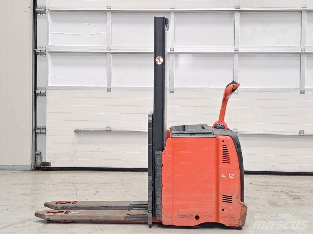 Linde L12L Järelkäidavad virnastajad