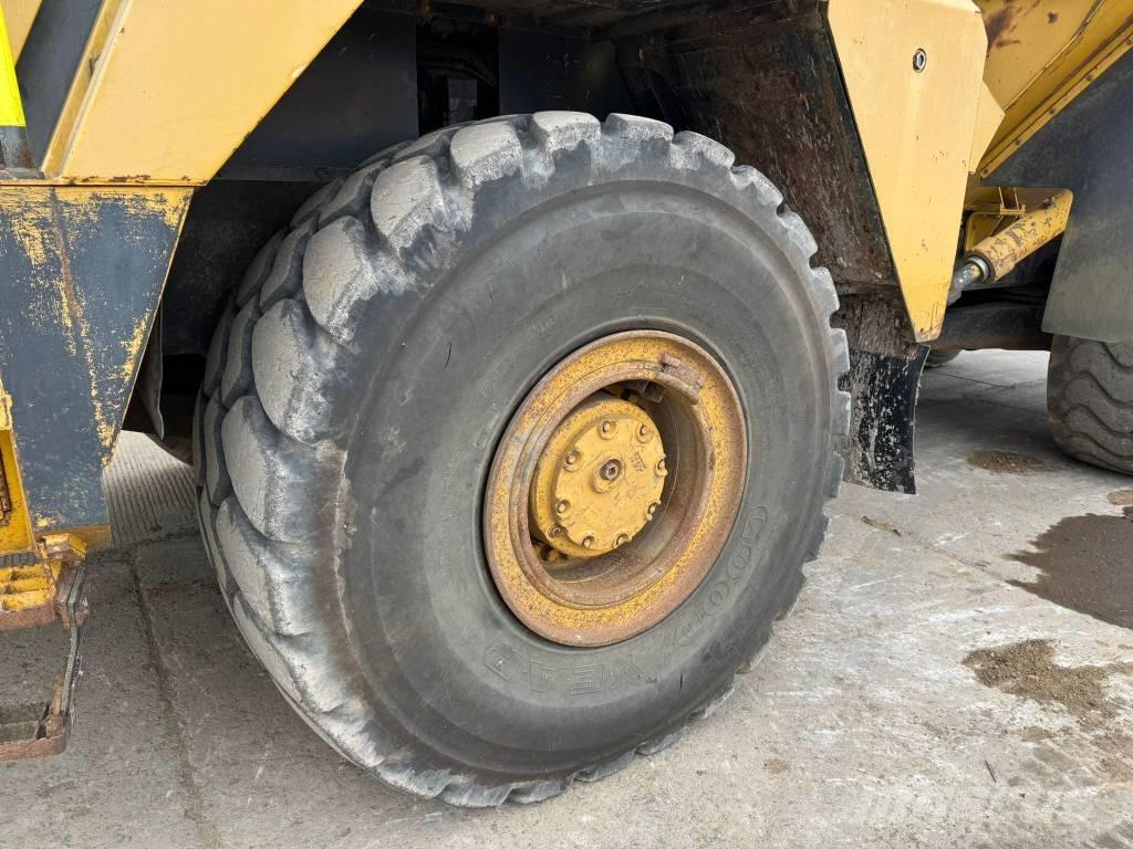 Komatsu HM 350-1 Liigendraamiga pinnaseveokid